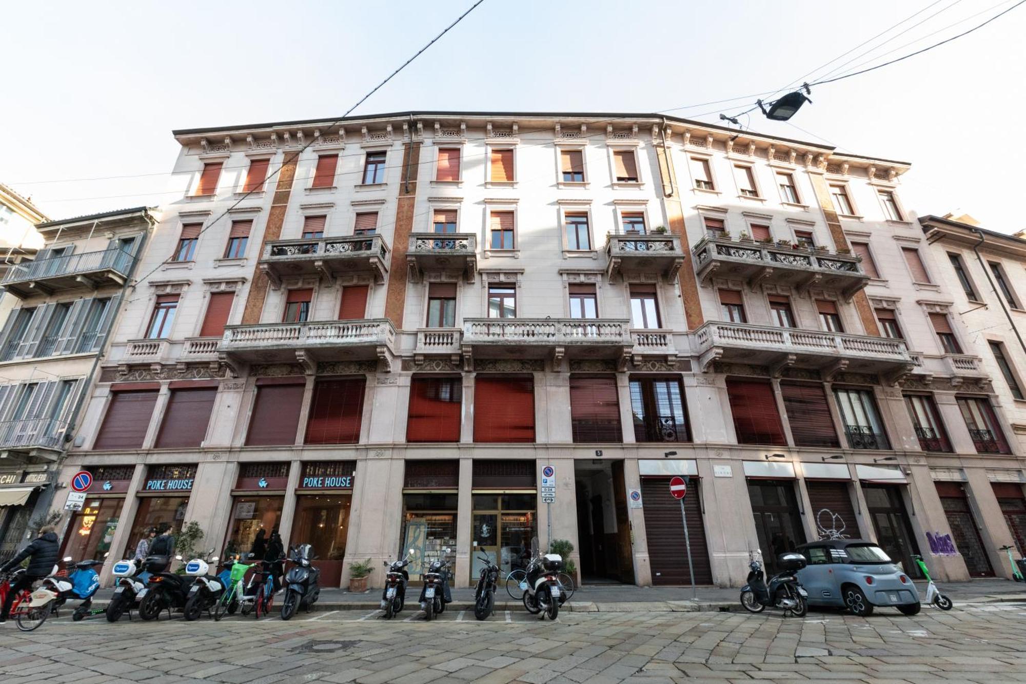 5 Nirone Center * Milano