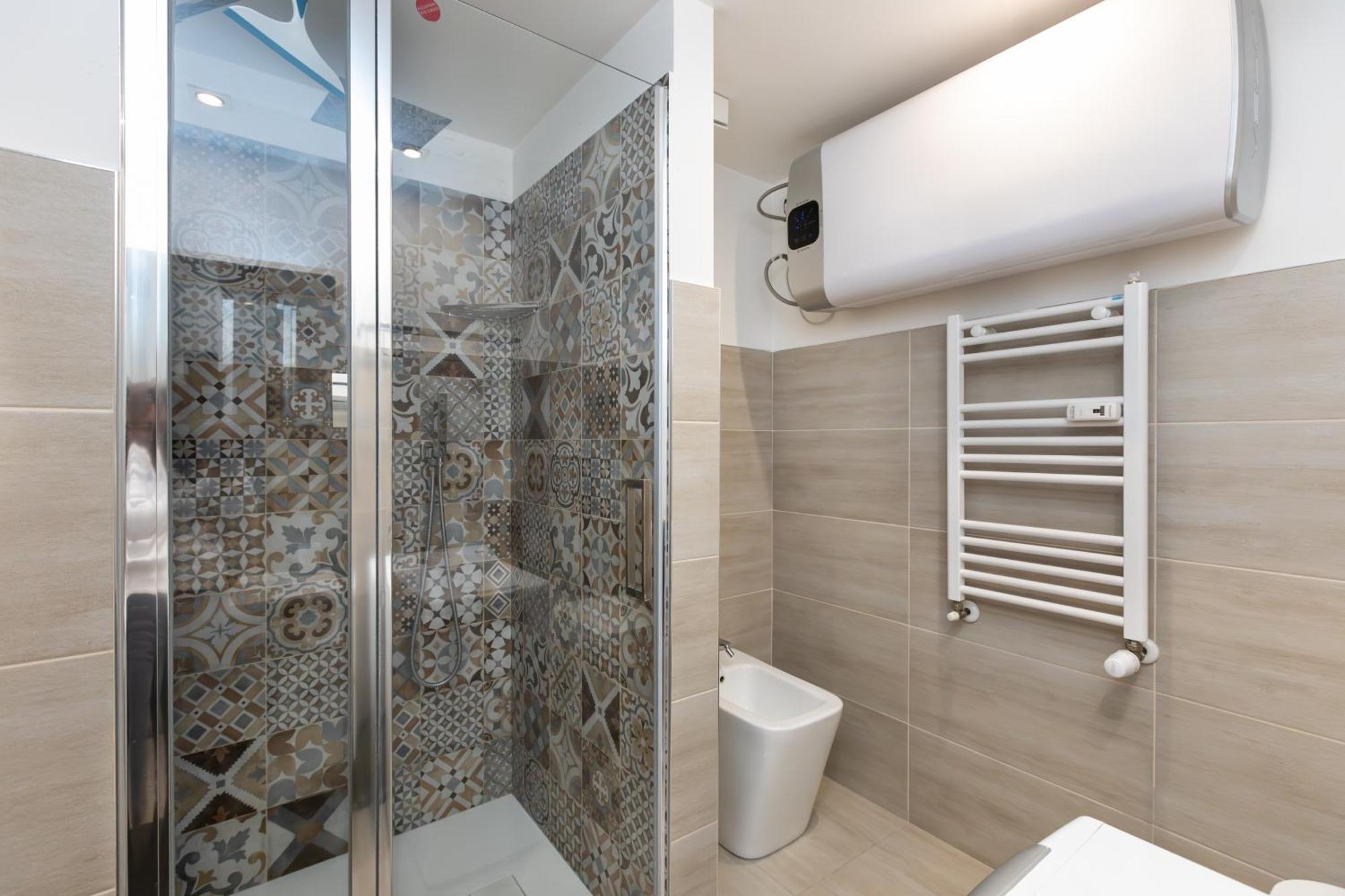 5 Nirone Center * Milano