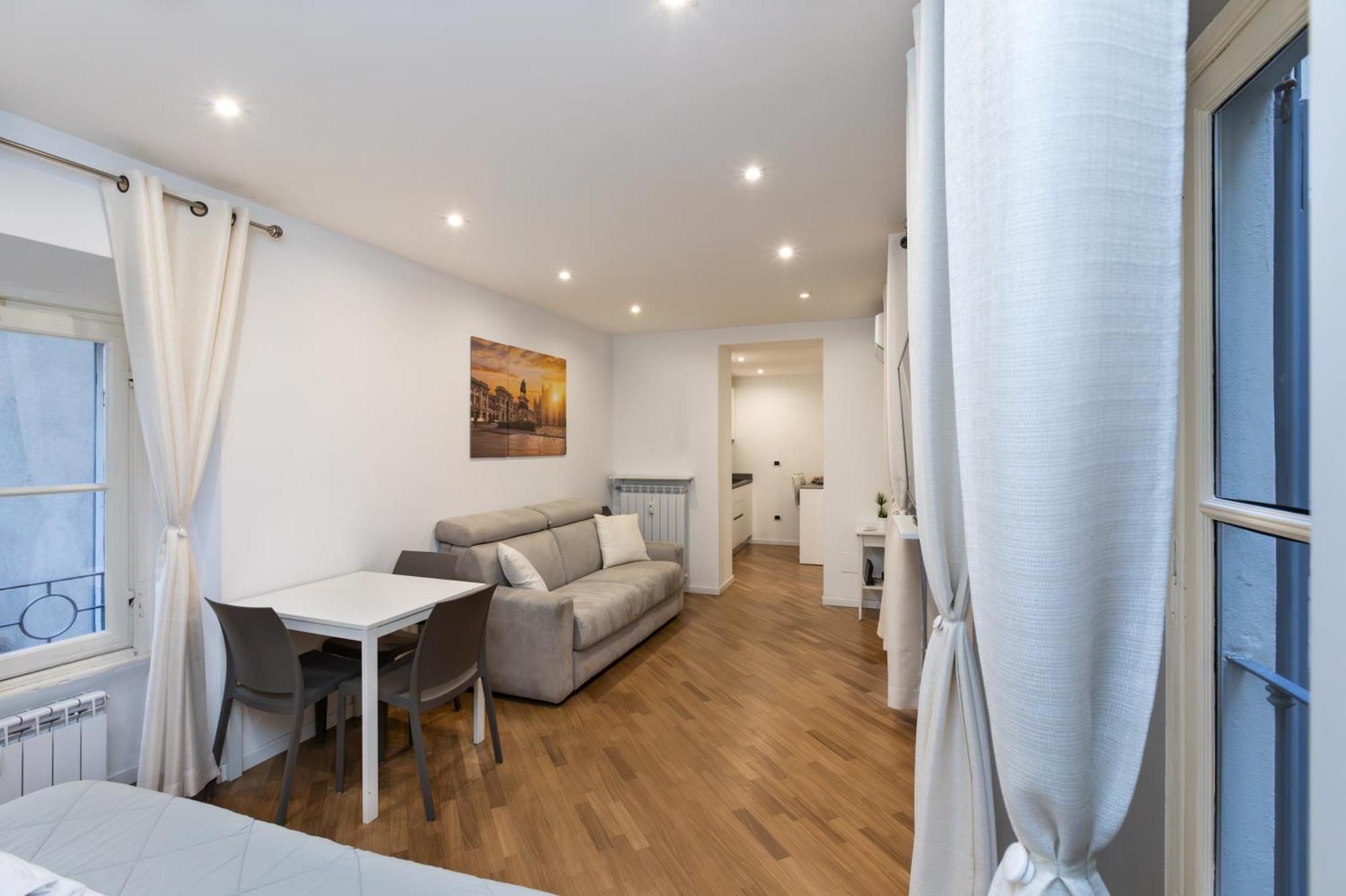 5 Nirone Center Milano